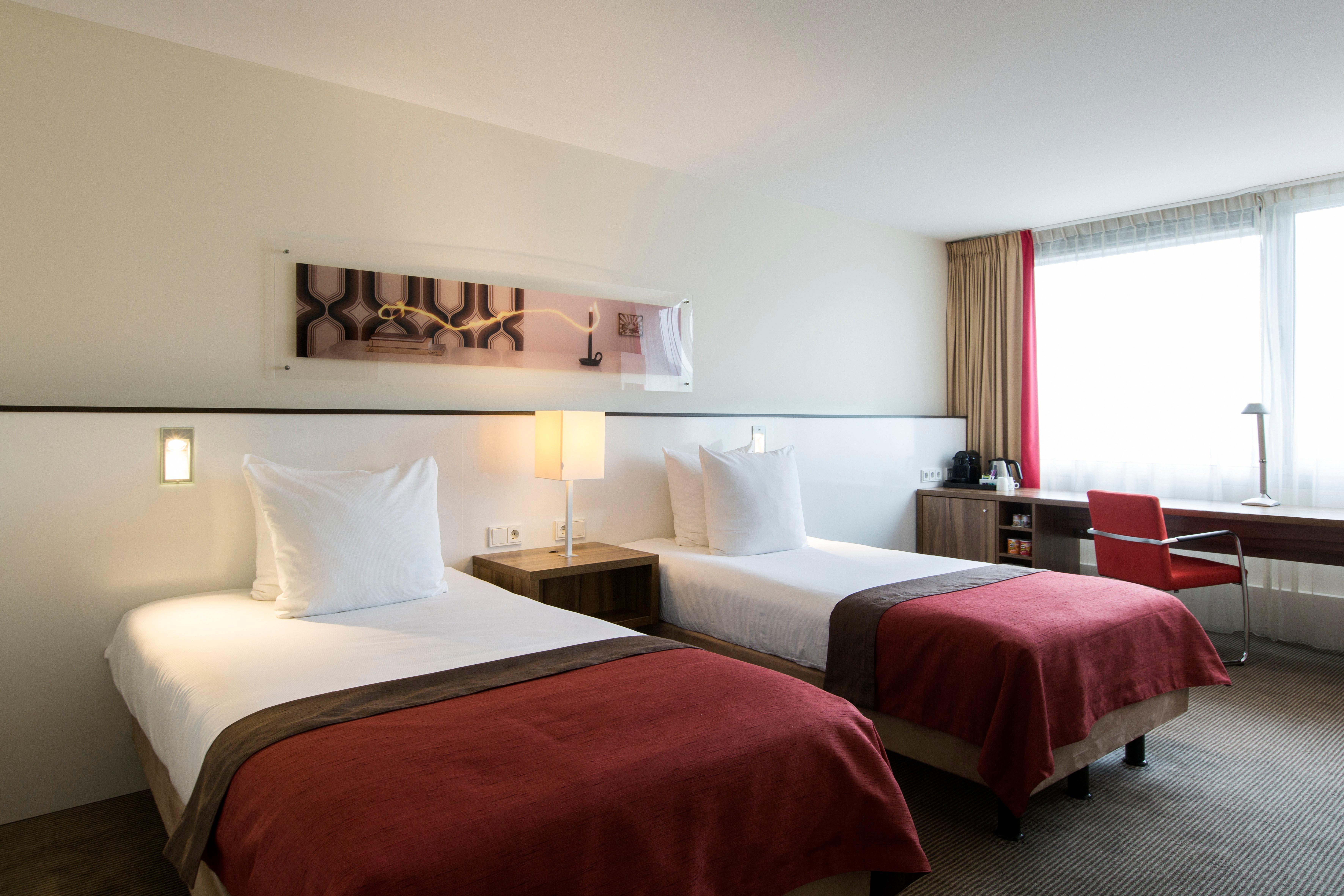 Holiday Inn Eindhoven Centre By Ihg Esterno foto