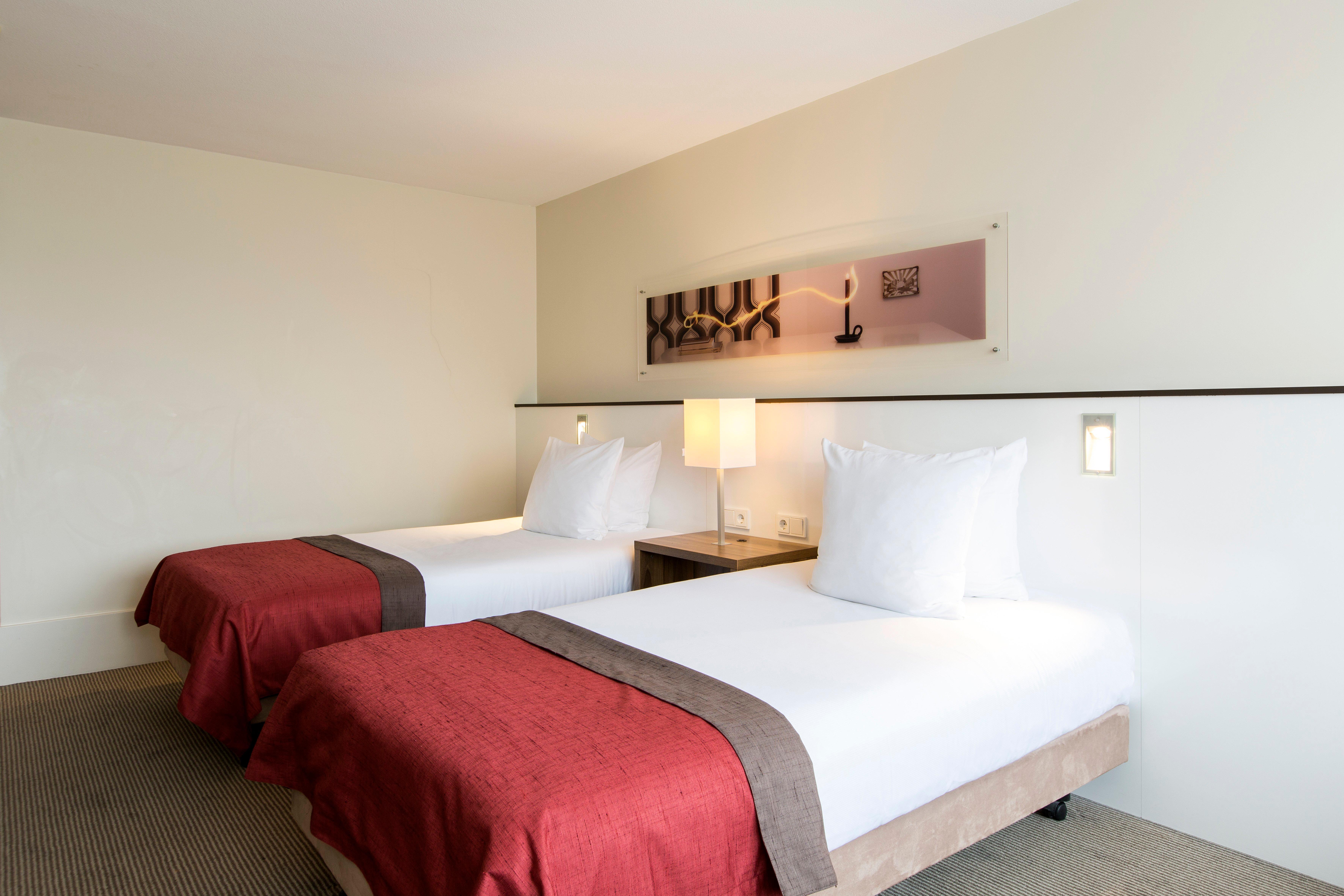 Holiday Inn Eindhoven Centre By Ihg Esterno foto