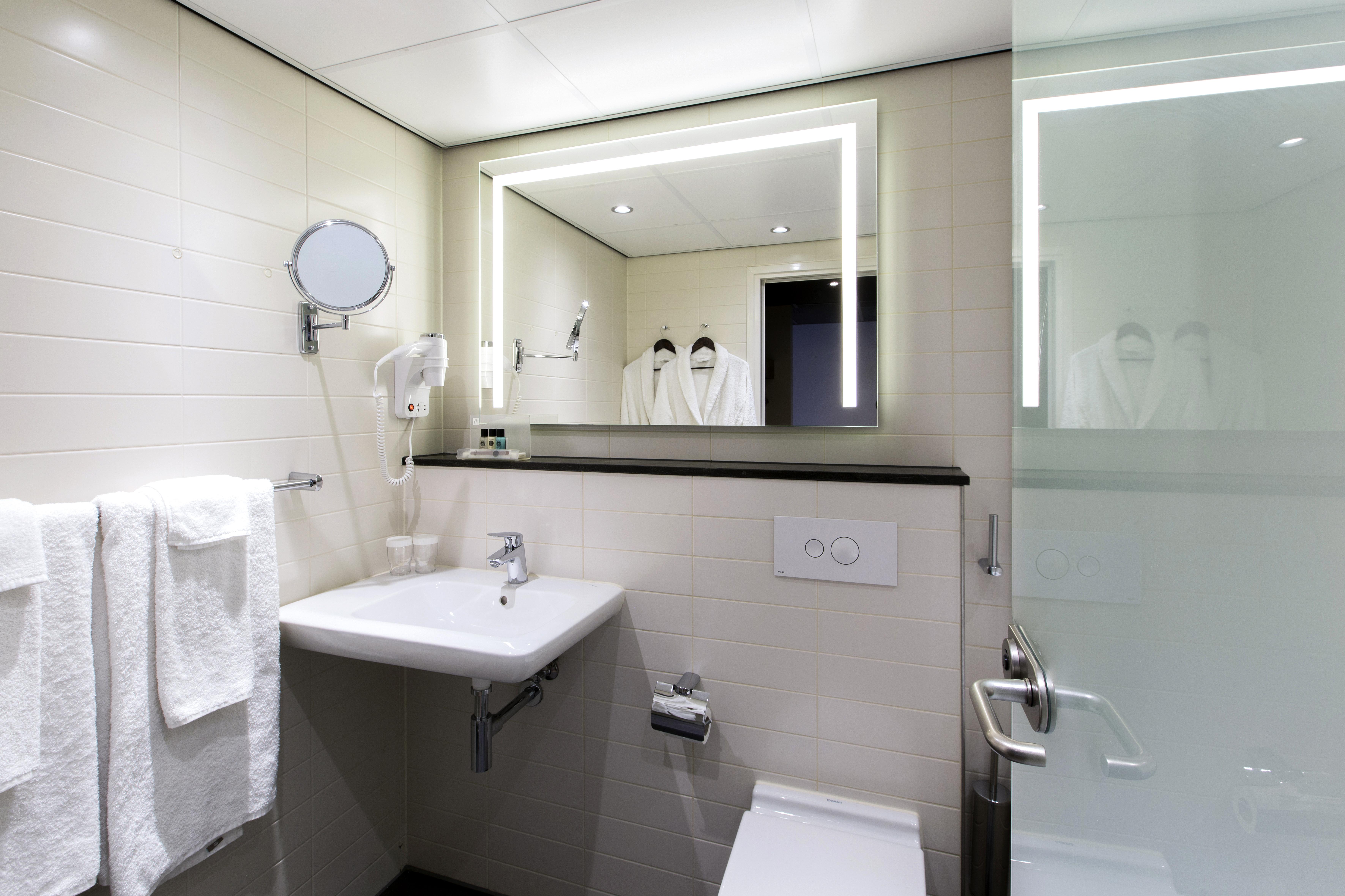 Holiday Inn Eindhoven Centre By Ihg Esterno foto