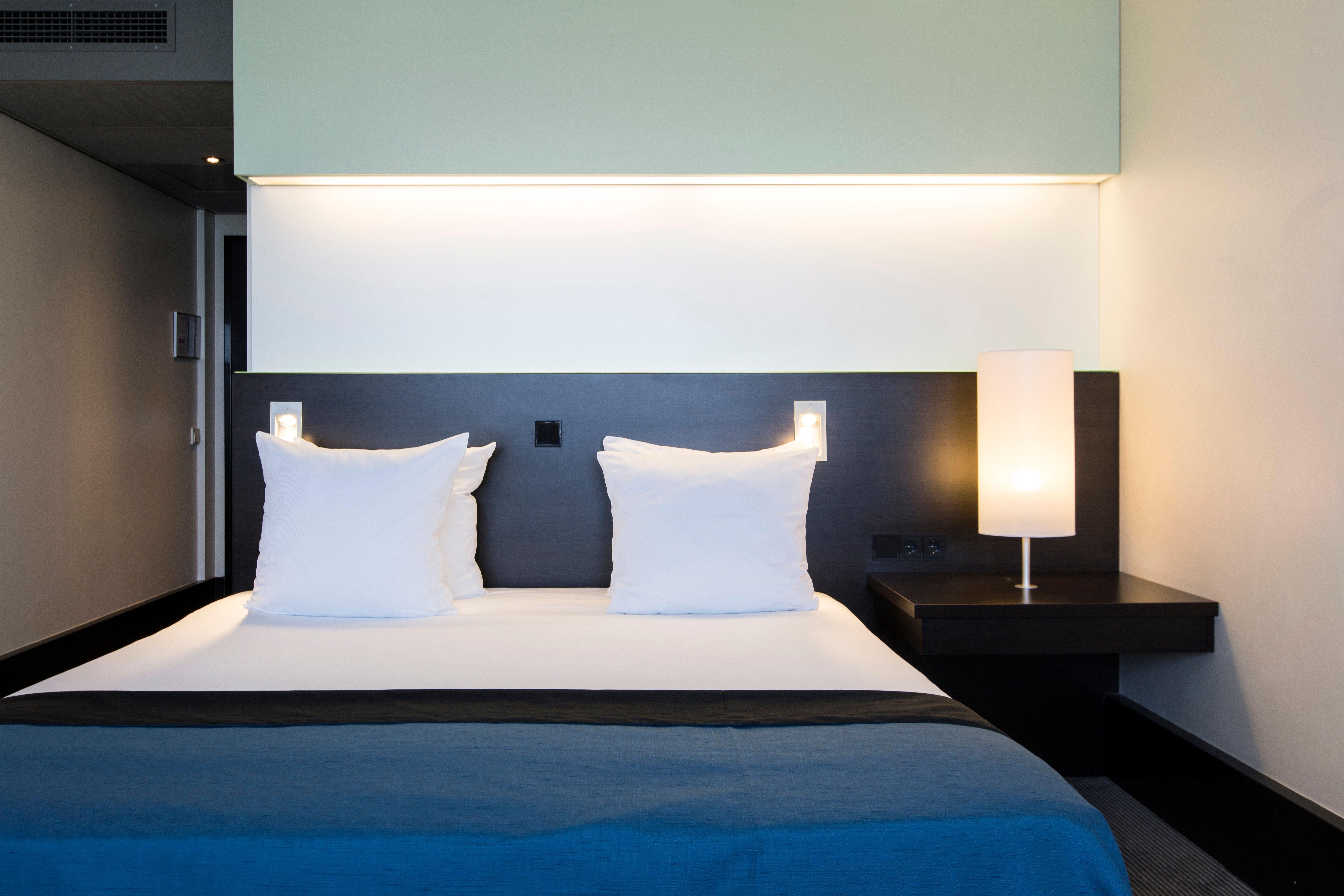 Holiday Inn Eindhoven Centre By Ihg Esterno foto