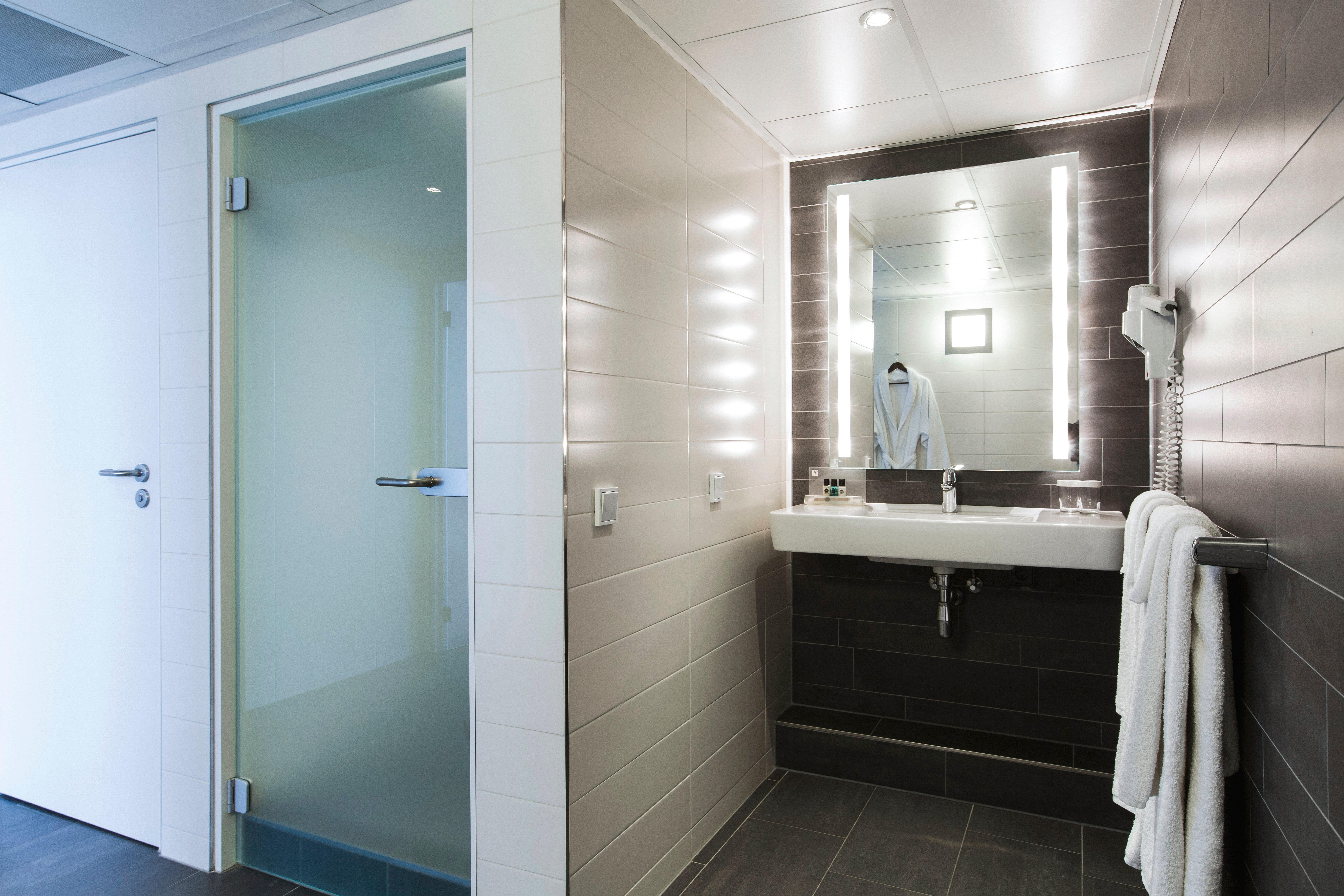 Holiday Inn Eindhoven Centre By Ihg Esterno foto