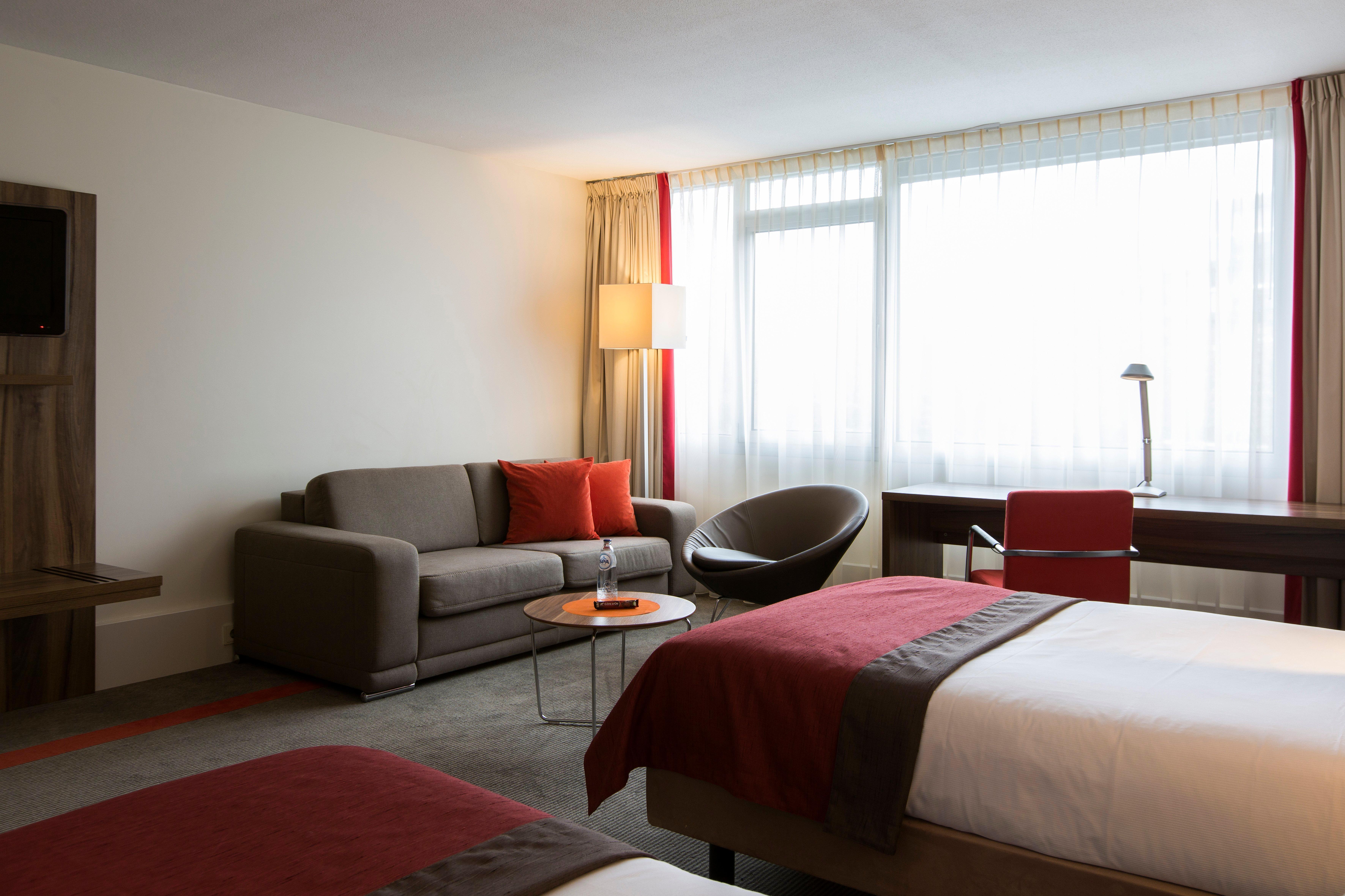 Holiday Inn Eindhoven Centre By Ihg Esterno foto