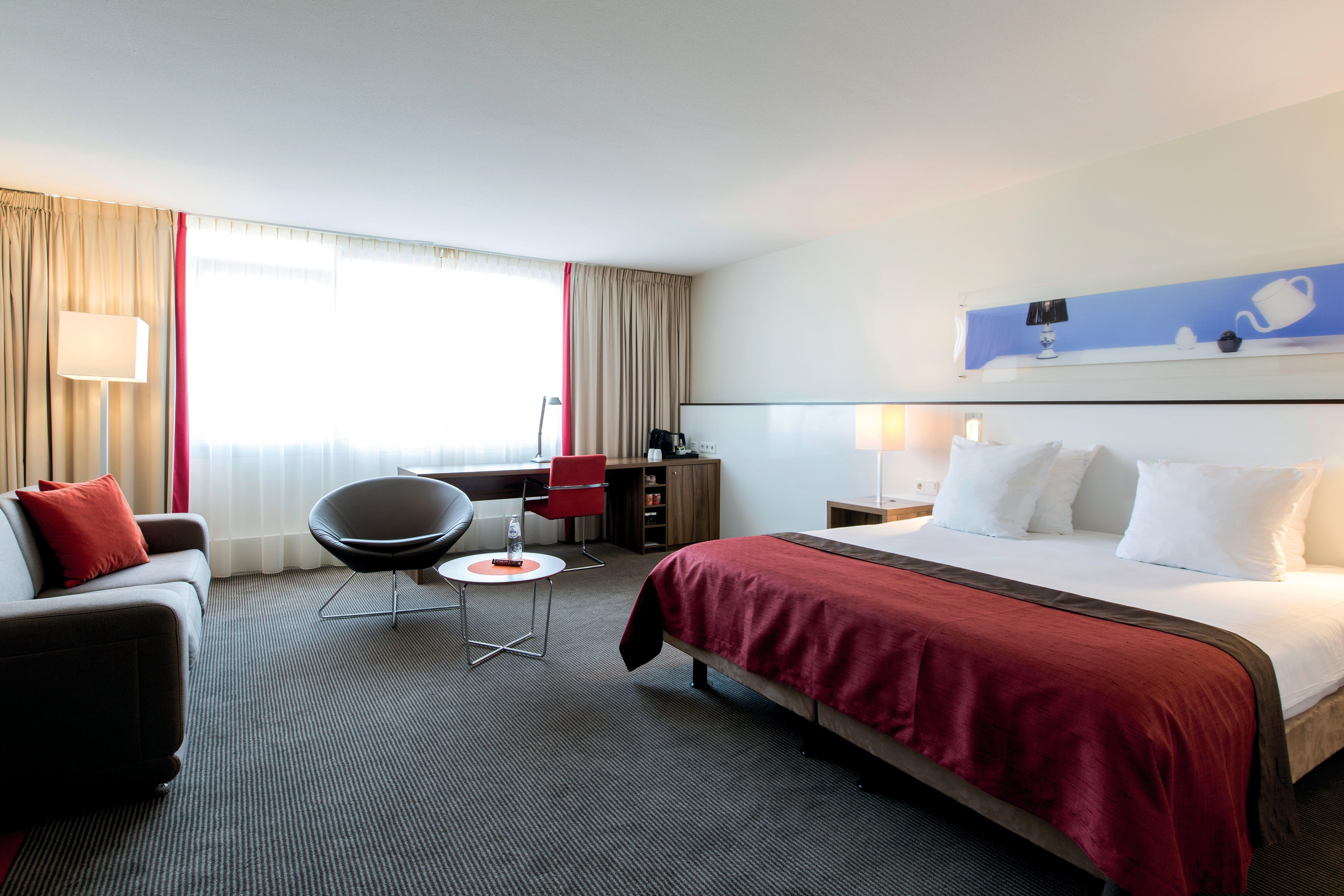 Holiday Inn Eindhoven Centre By Ihg Esterno foto