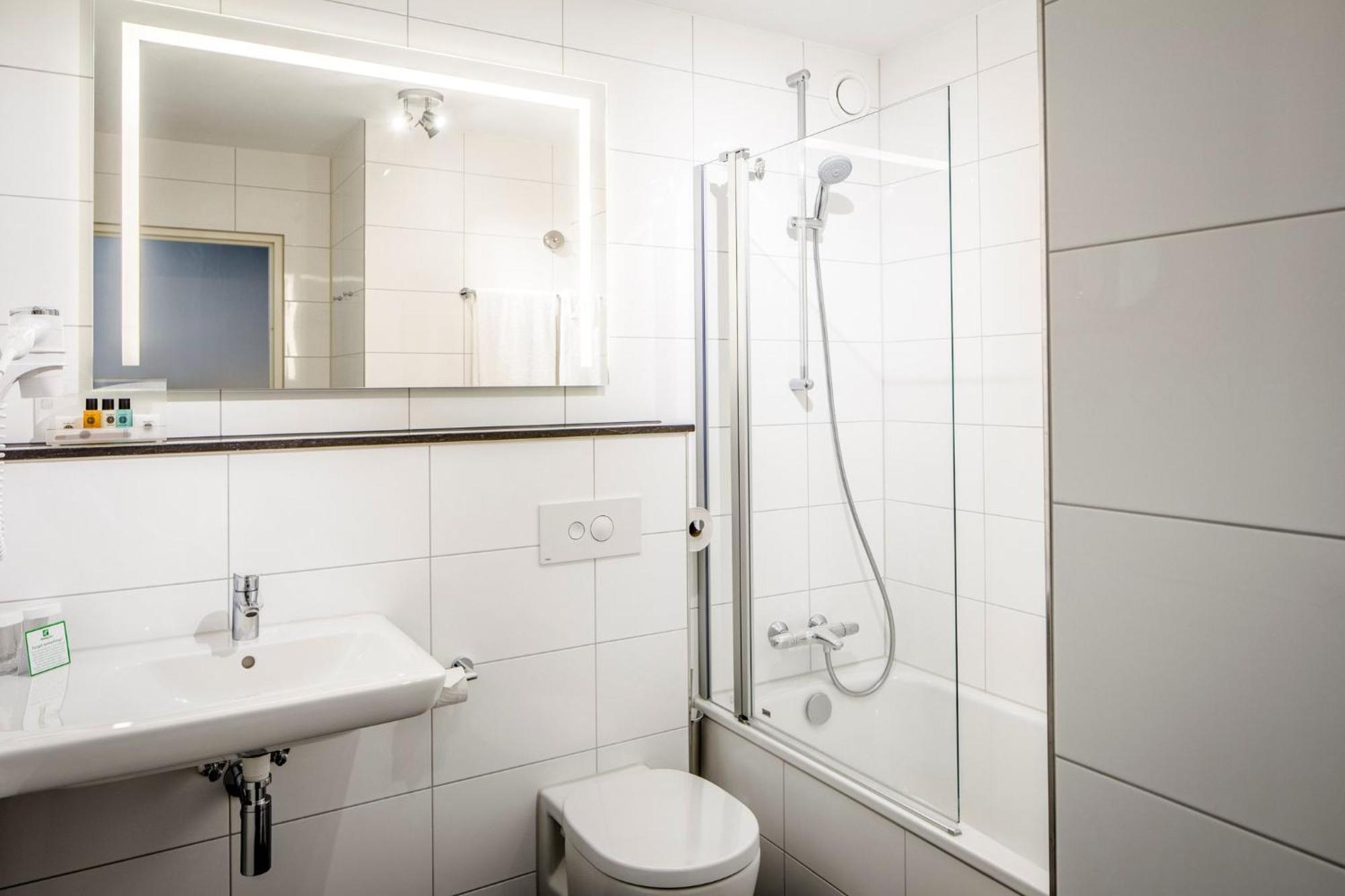 Holiday Inn Eindhoven Centre By Ihg Esterno foto