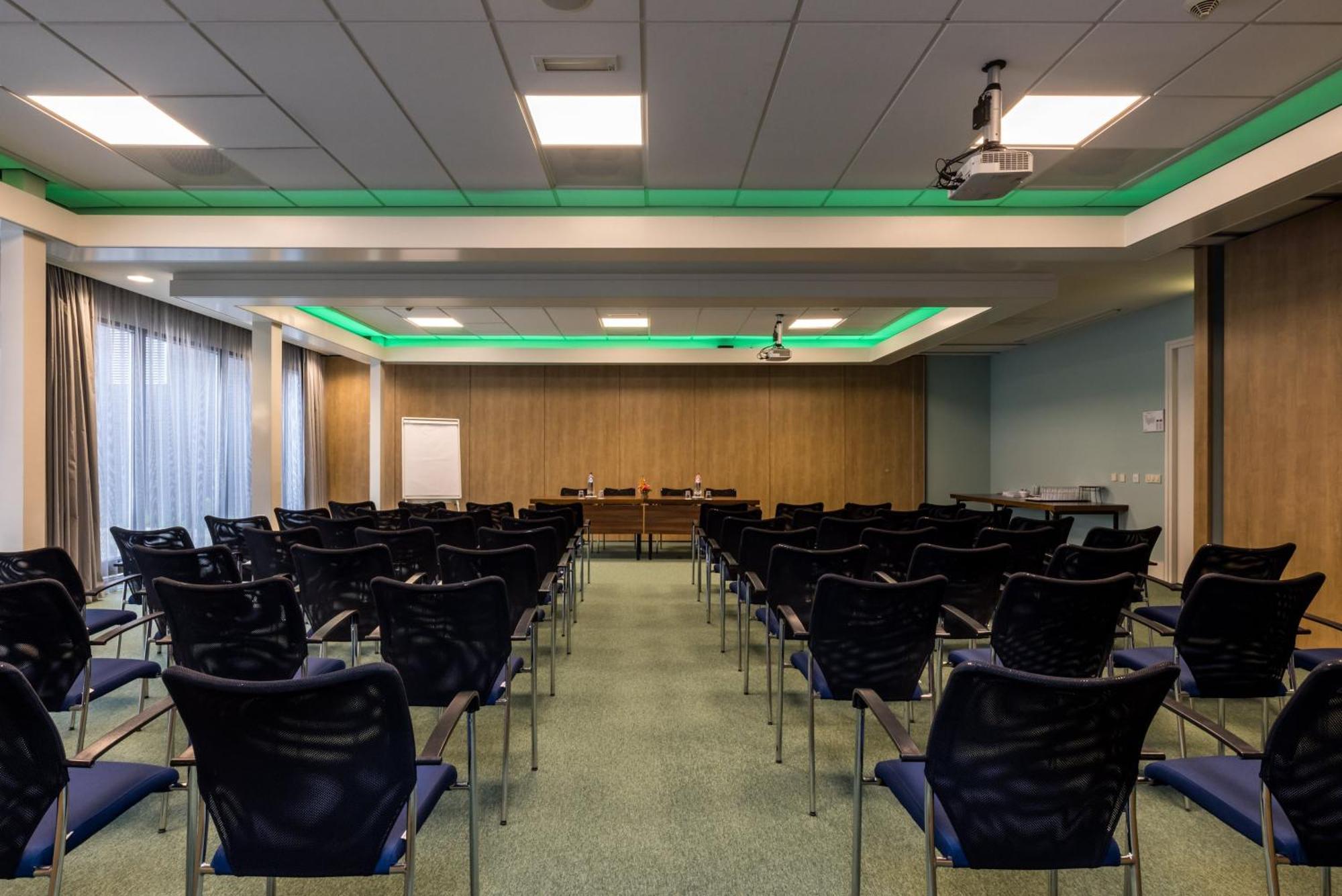 Holiday Inn Eindhoven Centre By Ihg Esterno foto