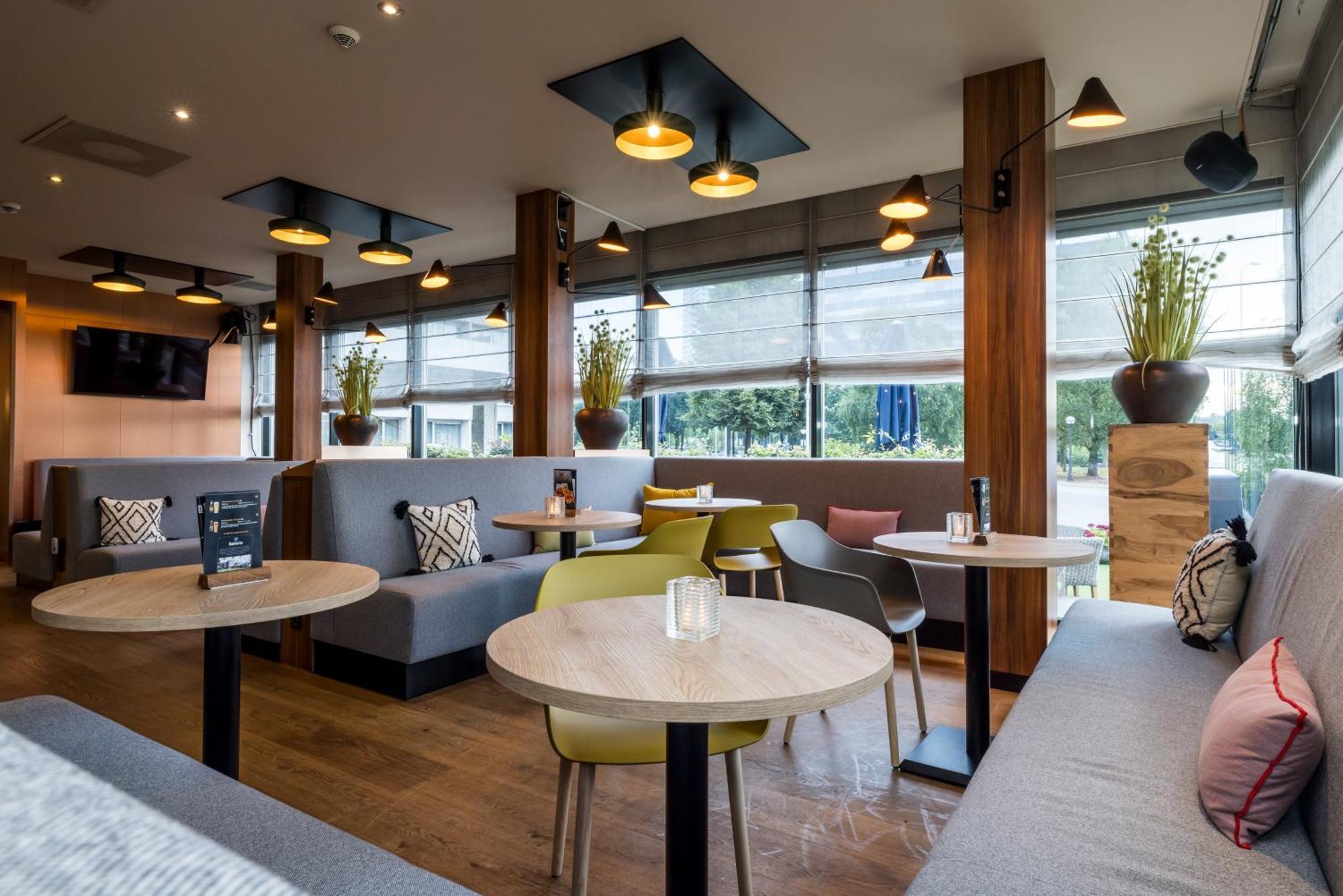 Holiday Inn Eindhoven Centre By Ihg Esterno foto